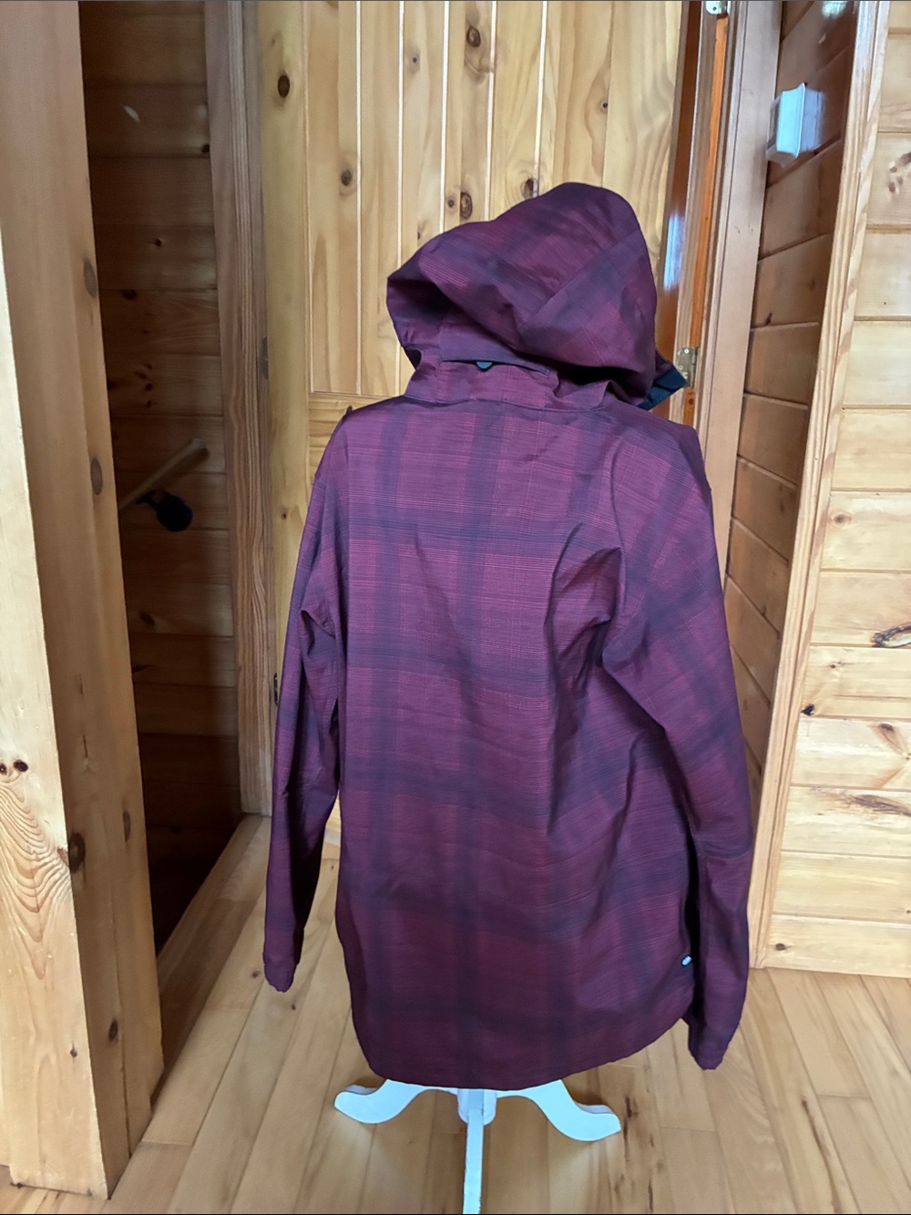 686 jacket - Picture 9 of 13
